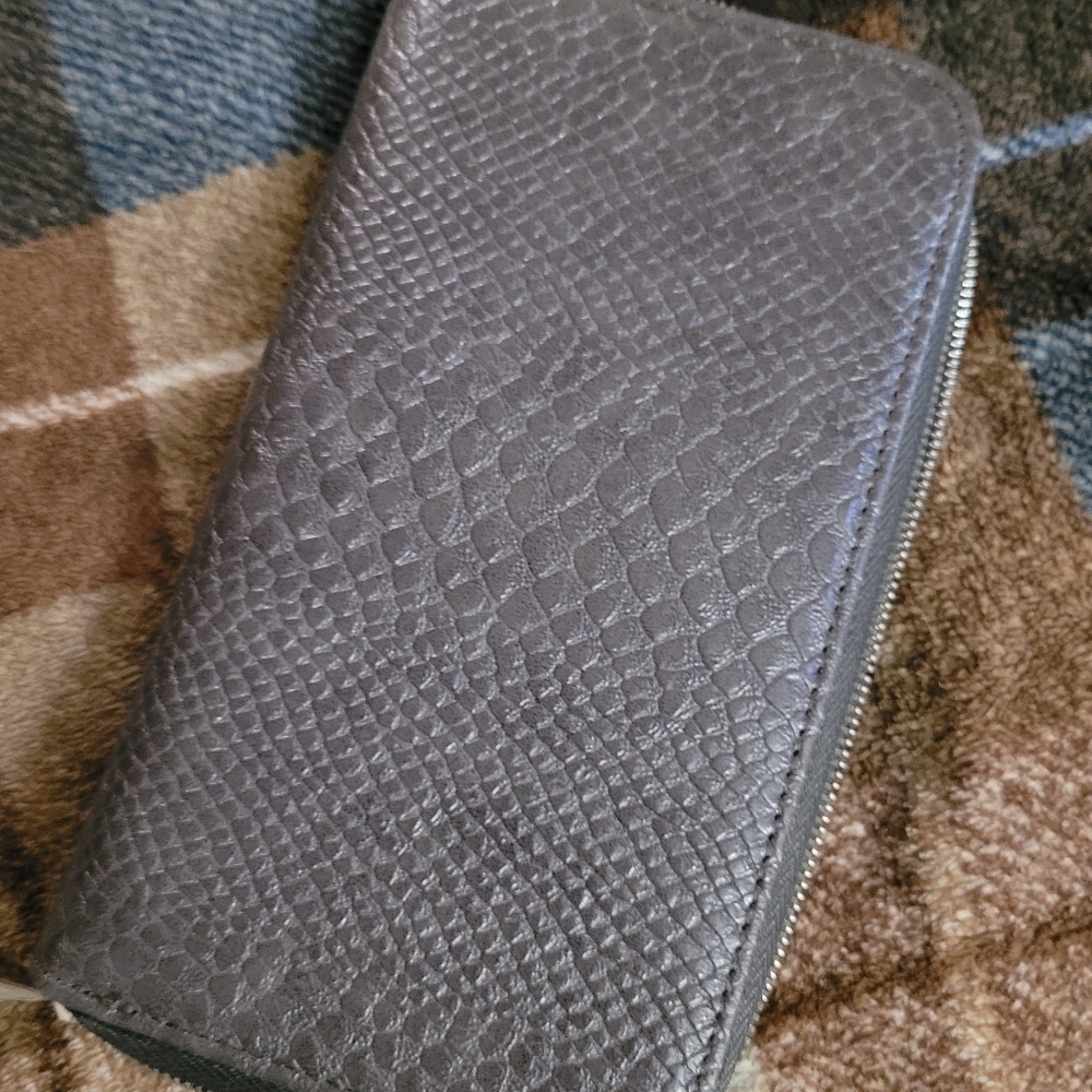 Thirty-One All About the Benjamin's Grey Crocodile Wallet
